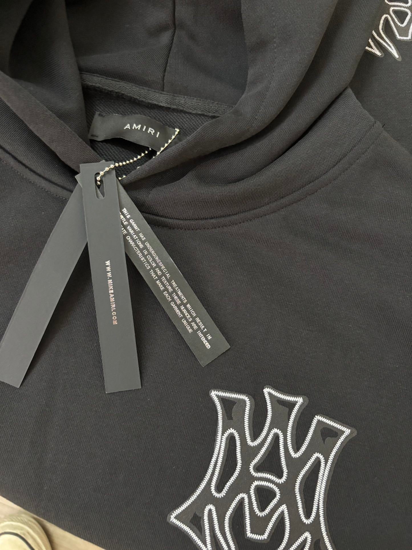 Felpa Amiri – Comfort di lusso, spirito urbano